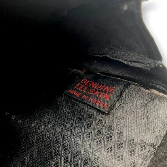 Vintage Black Eel Skin Clutch Made in Korea - Picture 13 of 13